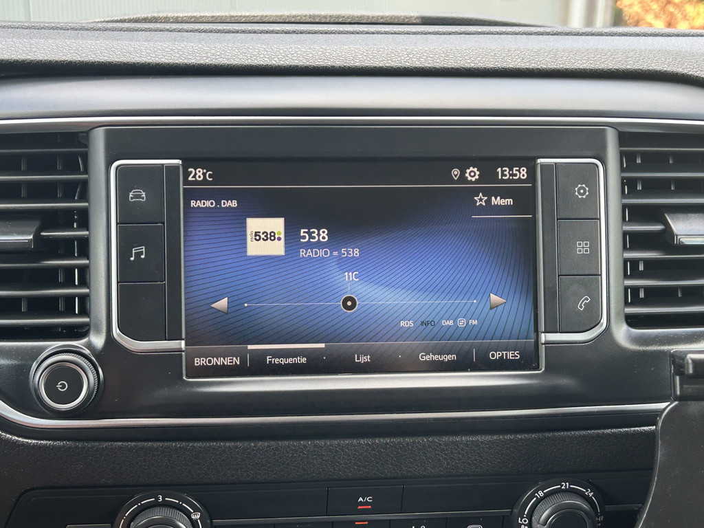 Toyota PROACE Worker 2.0 D-4D 145 PK / L2H1 / 1e EIG. / 56.028 KM !! / AIRCO / CRUISE / BLUETOOTH / 3-ZITS 13