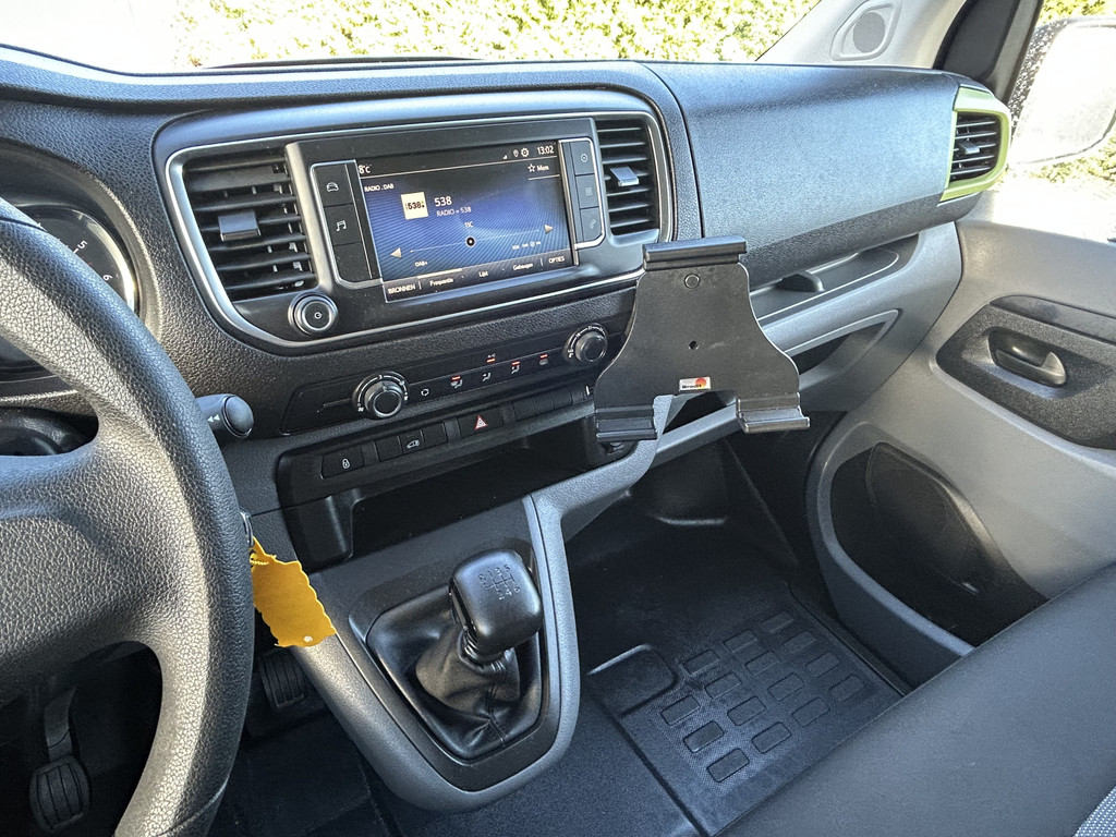 Toyota PROACE Worker 2.0 D-4D 145 PK / L2H1 / 1e EIGENAAR / 51.767 KM !! / 3-ZITS / AIRCO / CRUISE / APPLE CARPLAY / PDC 13