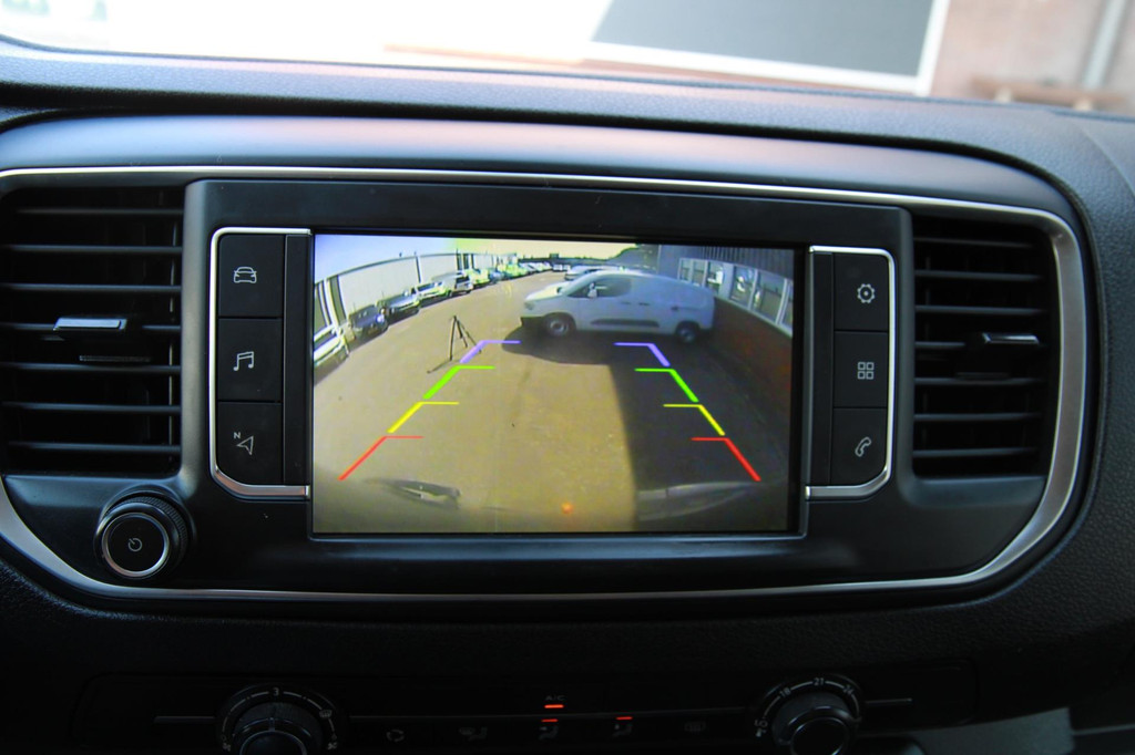 Toyota PROACE Worker 2.0 D-4D Creator Long DC / 5 pers / Trekhaak / Camera / App connect / 13