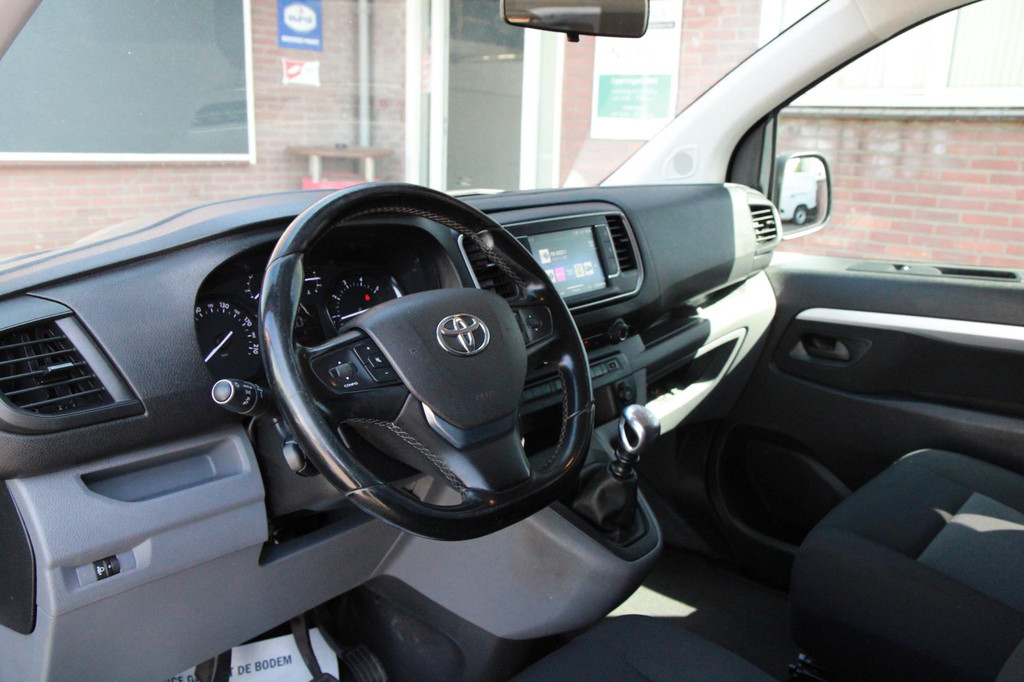Toyota PROACE Worker 2.0 D-4D Creator Long DC / 5 pers / Trekhaak / Camera / App connect / 18