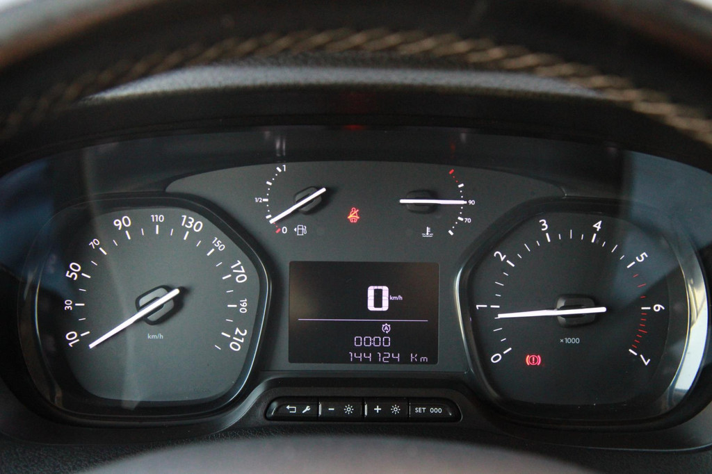 Toyota PROACE Worker 2.0 D-4D Creator Long DC / 5 pers / Trekhaak / Camera / App connect / 19