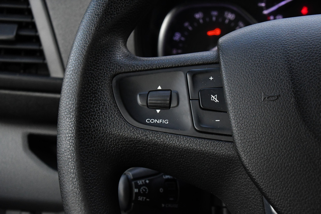 Toyota PROACE Worker 2.0 D-4D Professional Full Options, Camera, Cruise, 2 x Schuifdeur, Clima, Keyless, Multimedia, Trekhaak, Sensoren, 150pk, Uniek! 17