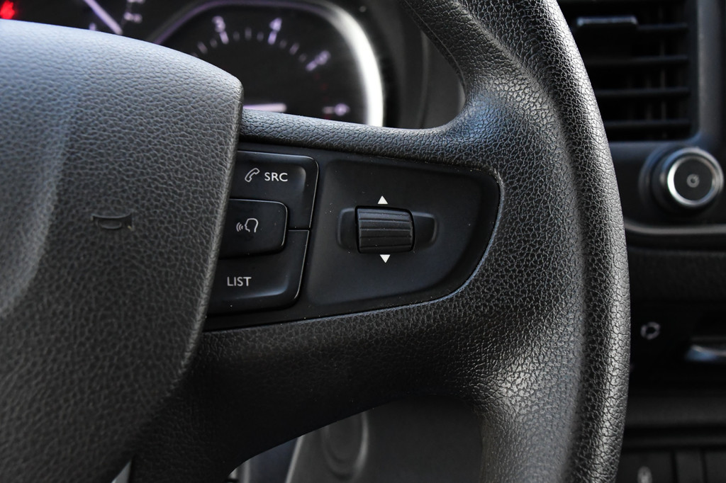 Toyota PROACE Worker 2.0 D-4D Professional Full Options, Camera, Cruise, 2 x Schuifdeur, Clima, Keyless, Multimedia, Trekhaak, Sensoren, 150pk, Uniek! 18