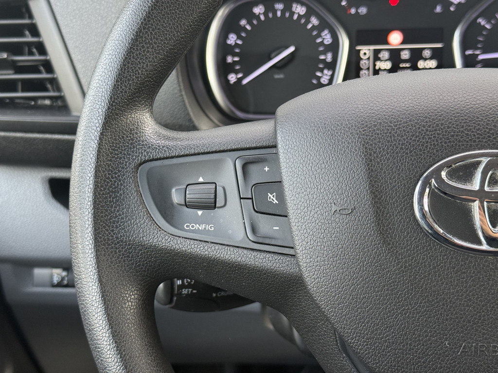 Toyota PROACE Worker 2.0 D-4D Professional Long DC | NL-auto | 2x Schuifd. | Navi | Keyless | 17