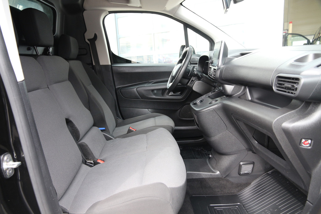 Toyota Proace City 1.2 Turbo 130PK | Aut. | L2 / XL / Navi | Trekhaak | Cruise | Clima.. 9