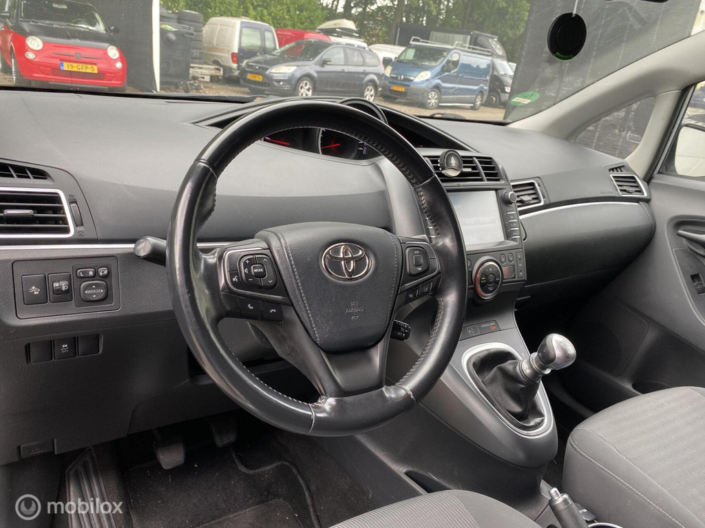 Toyota Verso VAN 1.6 D-4D GRIJSKENTEKEN VAN AIRCO NAVI CAMERA 16