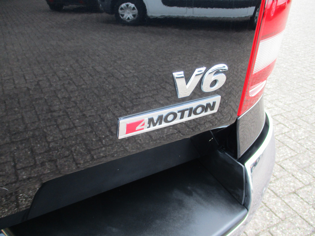 Volkswagen Amarok 3.0 TDI 4Motion 204 pk Highline Automaat Airco 18