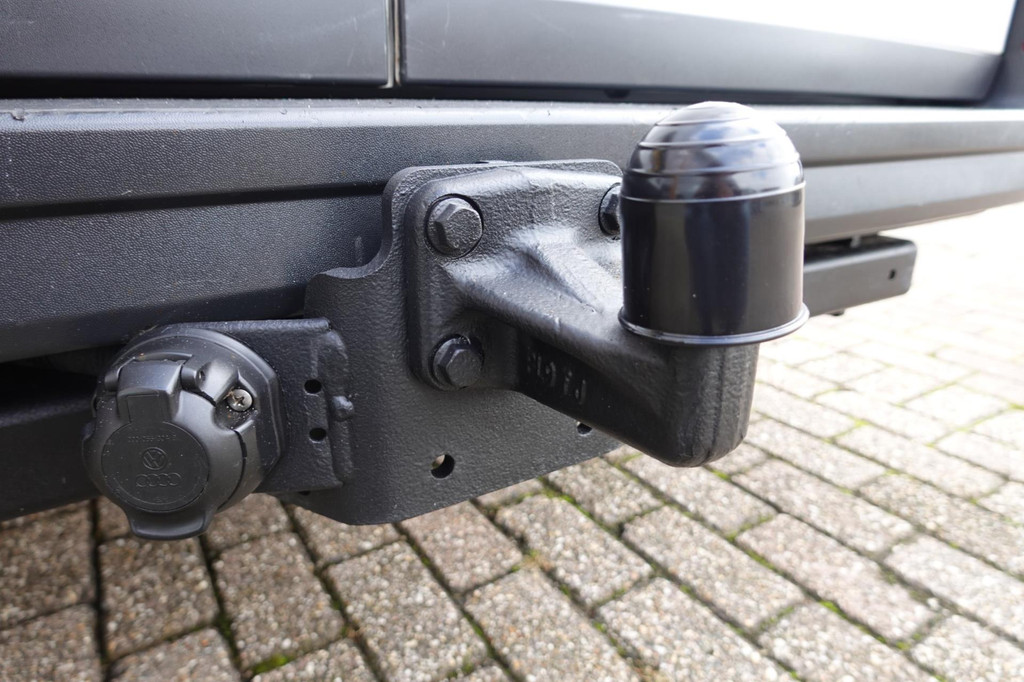 Volkswagen CRAFTER 30 2.0 TDI L3H3 10