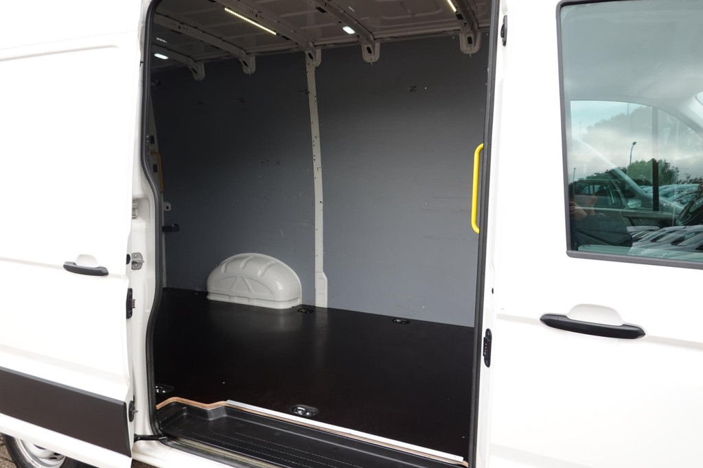 Volkswagen CRAFTER 30 2.0 TDI L3H3 9