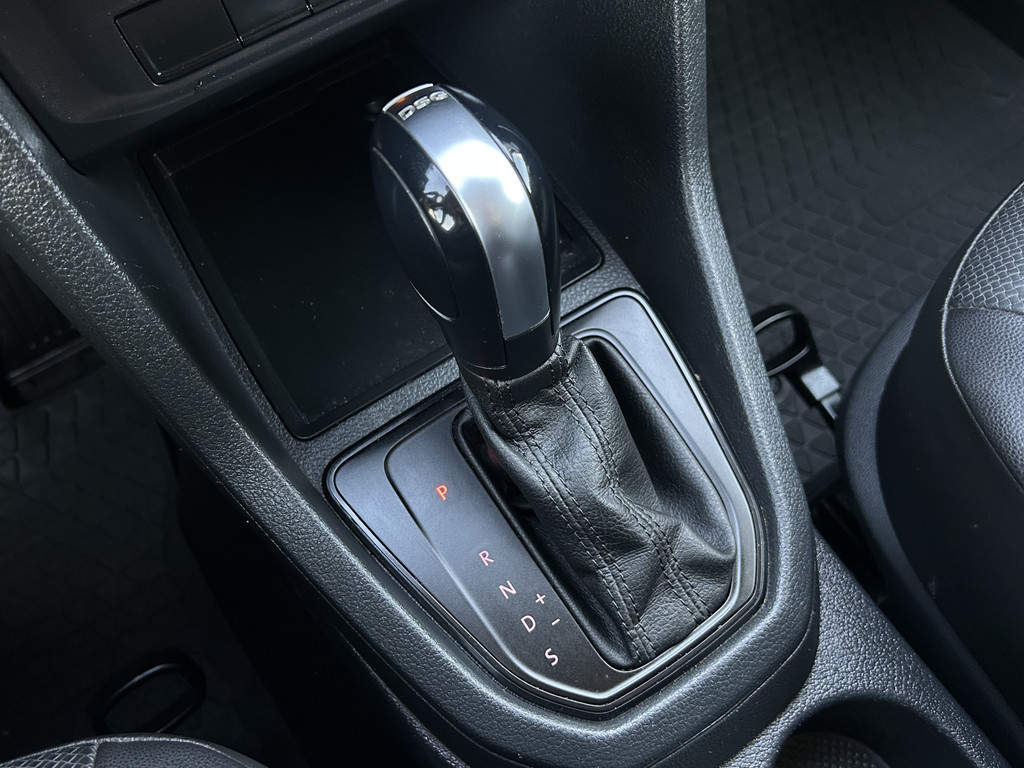 Volkswagen Caddy 1.4 TSI 126 PK / DSG AUTOMAAT / L1H1 / 1e EIG. / TREKHAAK / IMPERIAAL / AIRCO / CRUISE / NAVI / APPLE CARPLAY 19