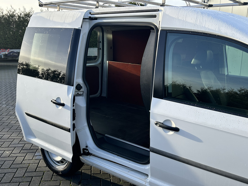 Volkswagen Caddy 1.4 TSI 126 PK / DSG AUTOMAAT / L1H1 / 1e EIG. / TREKHAAK / IMPERIAAL / AIRCO / CRUISE / NAVI / APPLE CARPLAY 9