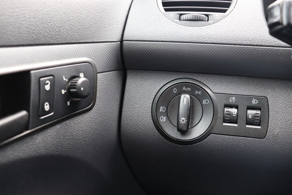 Volkswagen Caddy 1.6 TDI DSG Automaat - Airco - Navi - Cruise - ⬠4.950,- Excl. 15