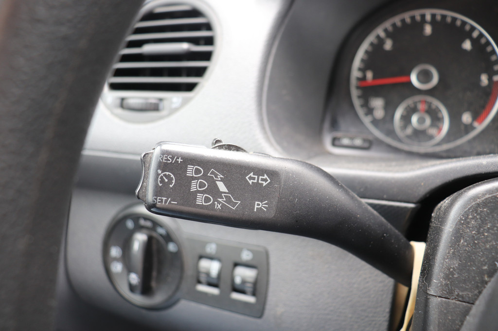 Volkswagen Caddy 1.6 TDI DSG Automaat - Airco - Navi - Cruise - ⬠4.950,- Excl. 16