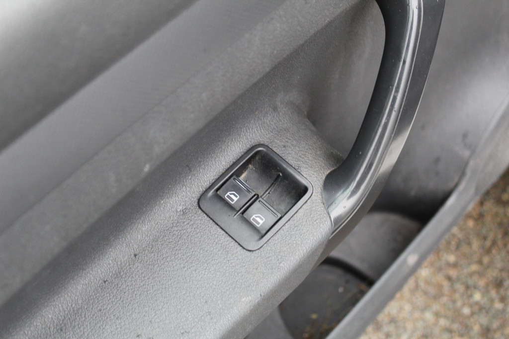 Volkswagen Caddy 1.6 TDI | Trekhaak | Airco | Laadruimte inrichting 14