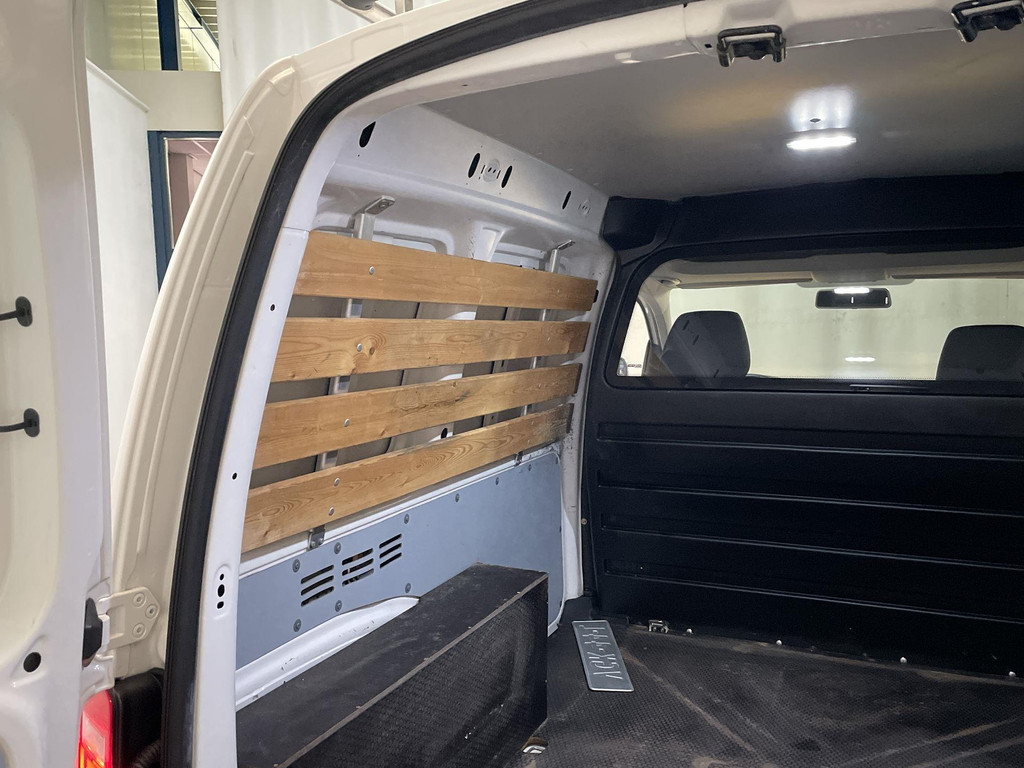 Volkswagen Caddy 2.0 TDI 102pk L1H1 Comfortline Navigatie DAB+ App-Connect 15