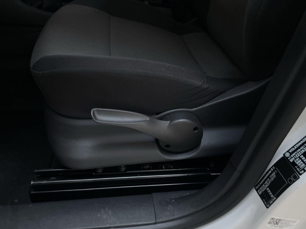 Volkswagen Caddy 2.0 TDI 102pk L1H1 Comfortline Navigatie DAB+ App-Connect 18