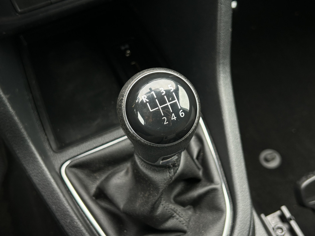 Volkswagen Caddy 2.0 TDI 123 PK 4x4 / 4-Motion / 6-BAK / 1e EIGENAAR / ACHTERKLEP / BOTT INRICHTING / TREKHAAK / AIRCO / CRUISE / NAVI / APPELE CARPLAY 18