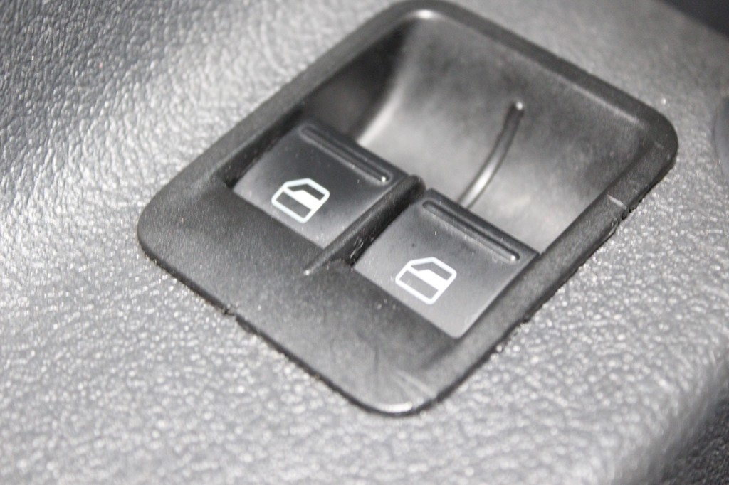 Volkswagen Caddy 2.0 TDI 140PK DSG 4MOTION | GTI Stoelen 15