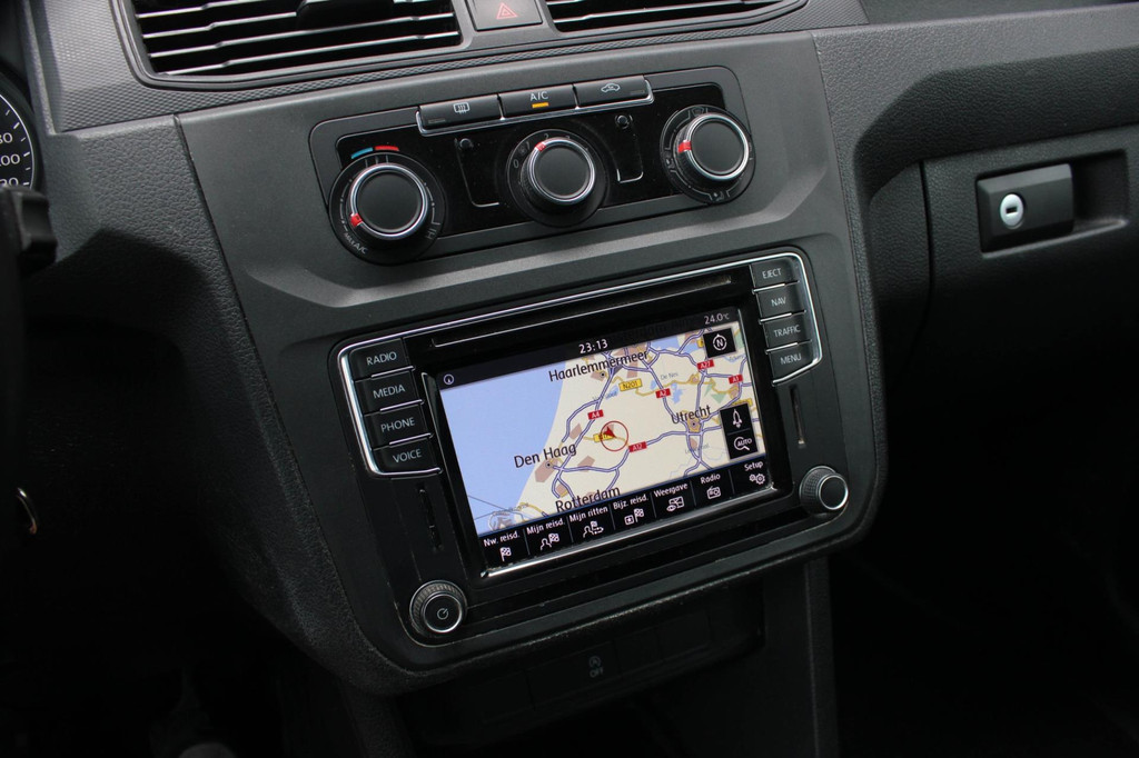 Volkswagen Caddy 2.0 TDI 185PK L1H1 BMT Comfortline / NAP / NAVIGATIE / PDC / BLACK EDITION / 194DKM / SCHROEFSET 16