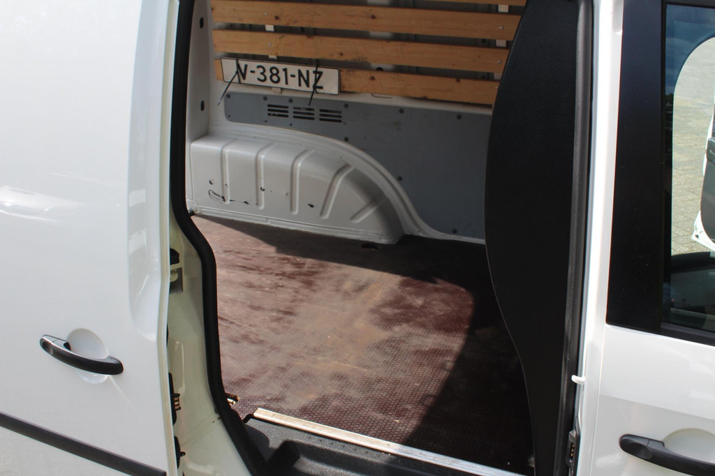 Volkswagen Caddy 2.0 TDI L1H1 BMT 75PK | Airco | Trekhaak | Cruise Control | Distributie is vervangen! 14