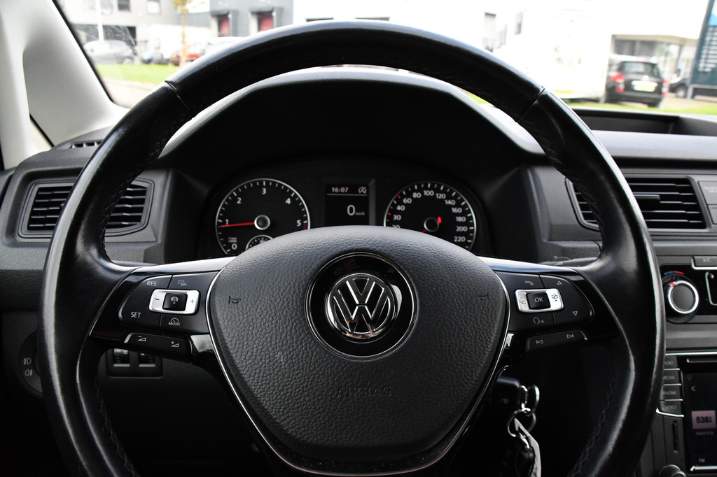 Volkswagen Caddy 2.0 TDI L1H1 Highline 70 years Edition Adaptieve Cruise, LED, 150pk, Carplay, Navi, Leder, Trekhaak, Automaat, Uniek! 19