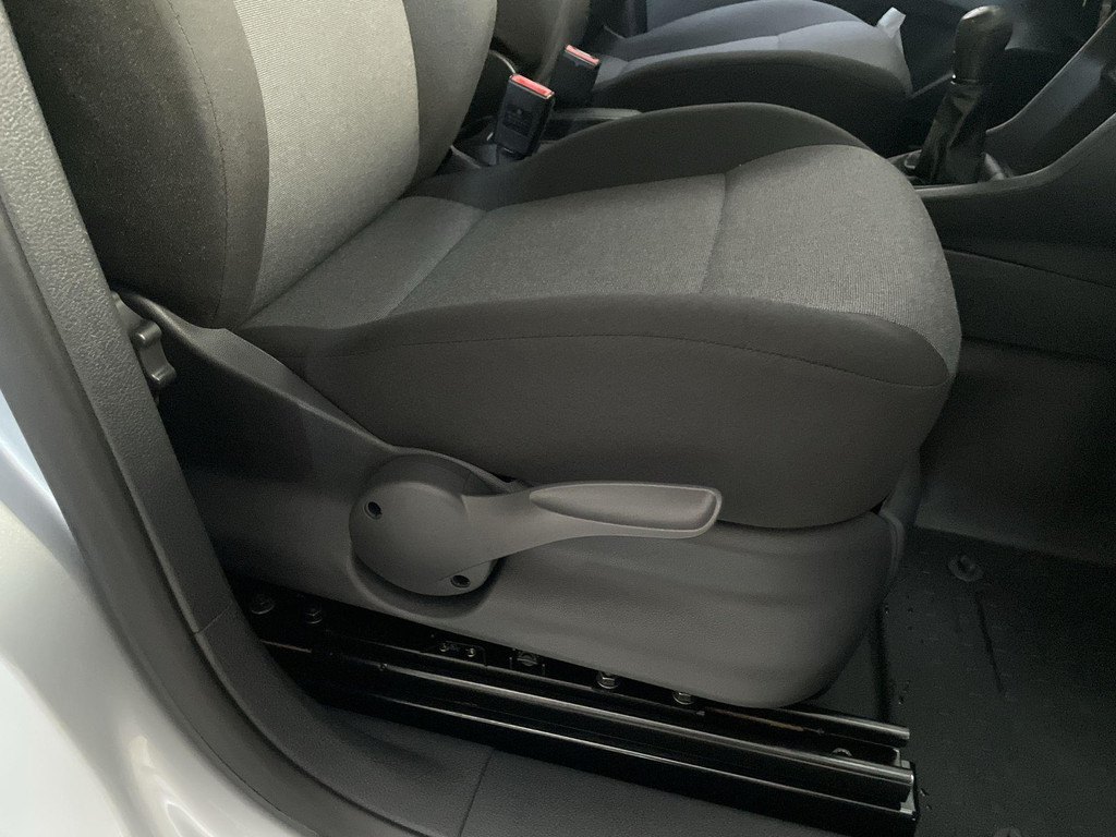 Volkswagen Caddy 2.0 TDI L2H1 102pk Maxi Trekhaak Bluetooth Airco Elektrische Ramen 11