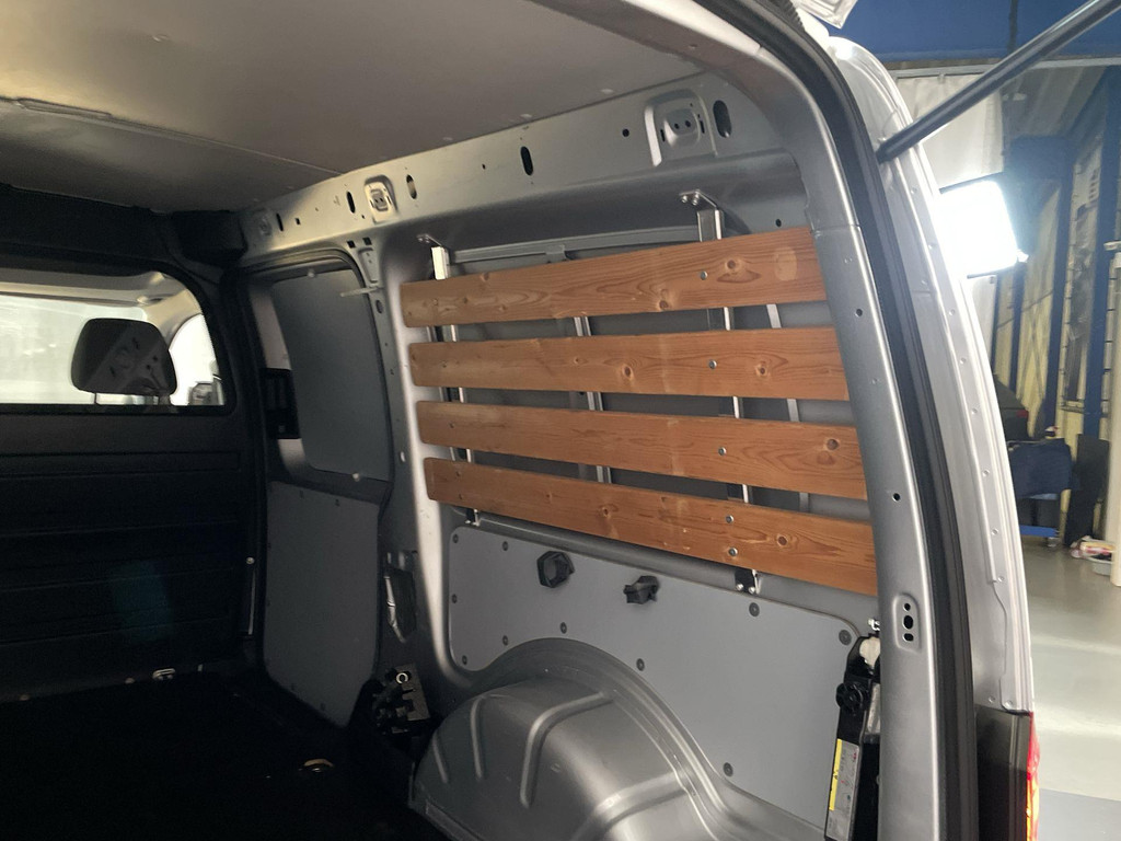 Volkswagen Caddy 2.0 TDI L2H1 102pk Maxi Trekhaak Bluetooth Airco Elektrische Ramen 13