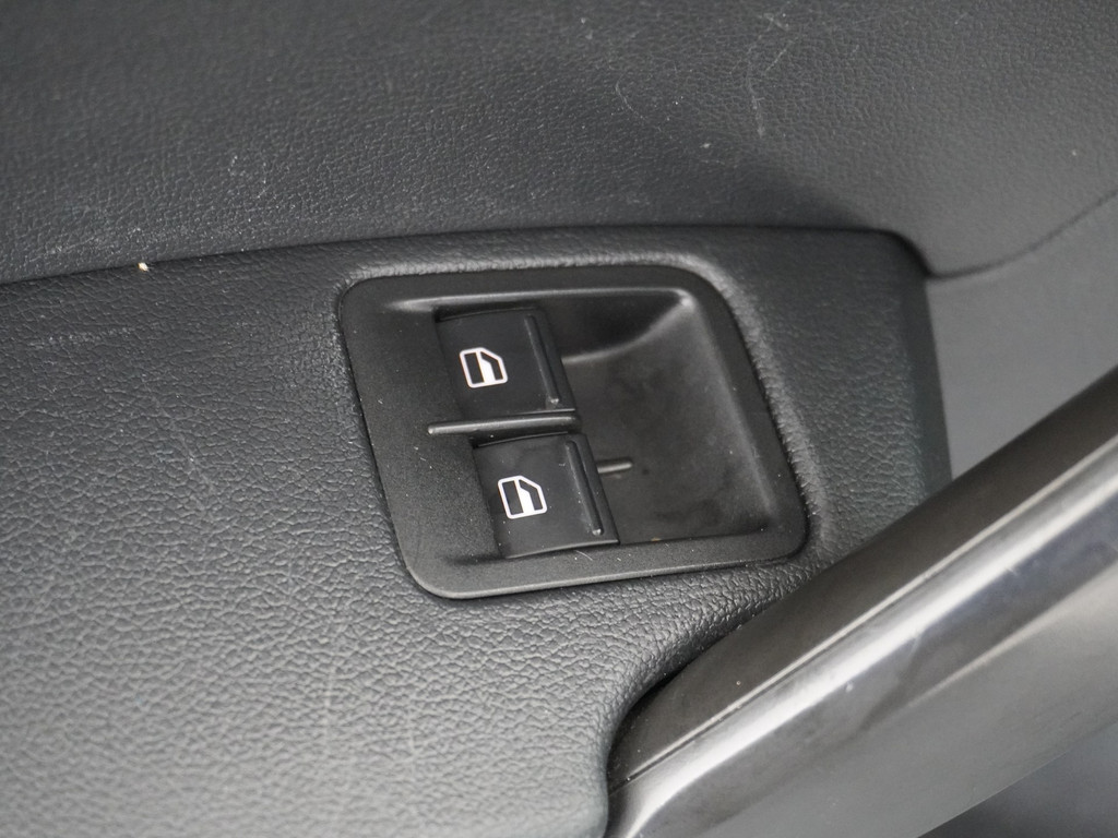 Volkswagen Caddy 2.0 TDI L2H1 BMT Maxi 102PK Navigatie, PDC, Ex Lease, EURO6 13