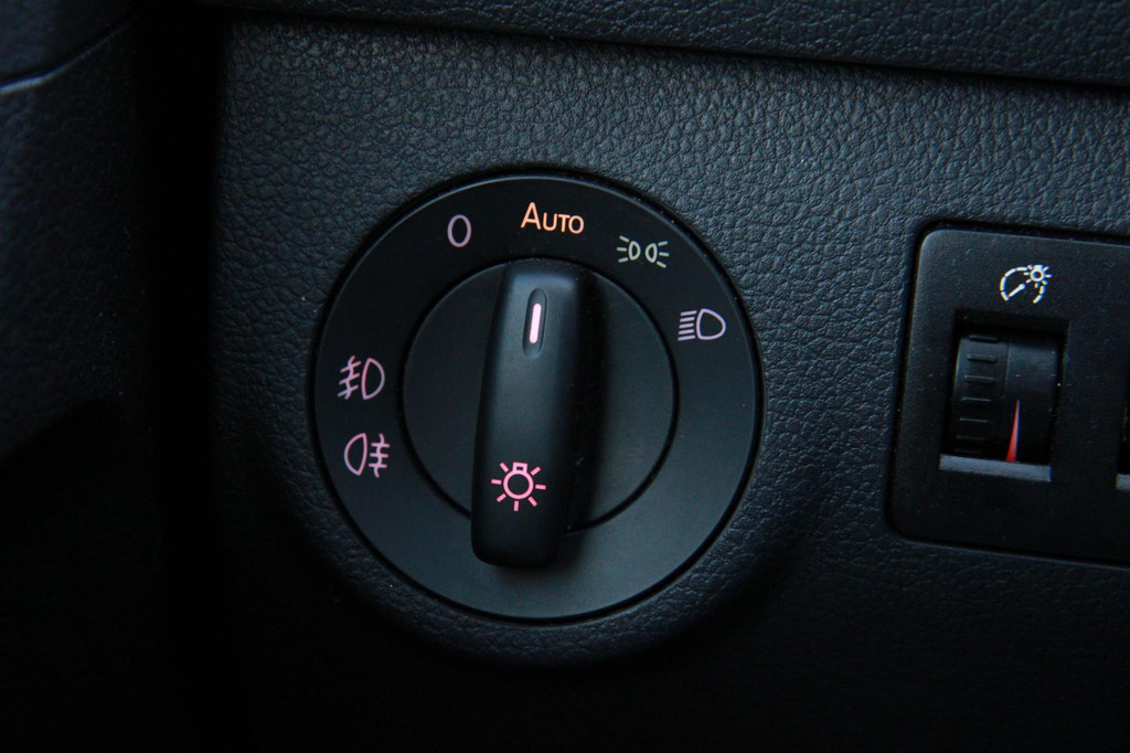 Volkswagen Caddy 2.0 TDI L2H1 Maxi Comfortline / Trekhaak / Cruise / Navi app connect 16