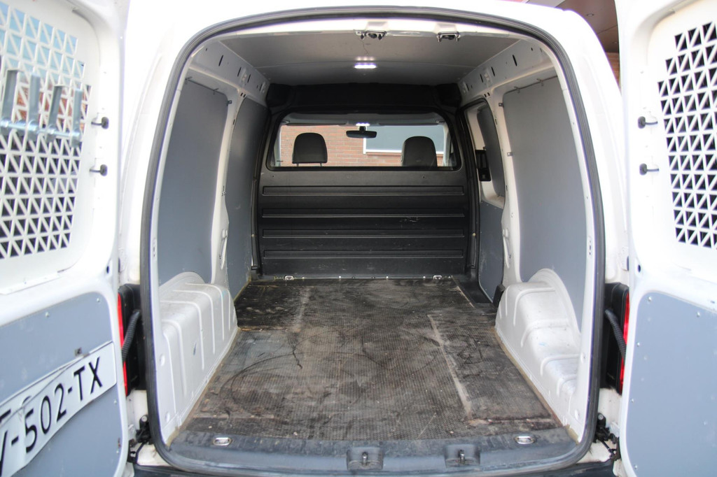 Volkswagen Caddy 2.0 TDI L2H1 Maxi Comfortline / Trekhaak / Cruise / Navi app connect 7