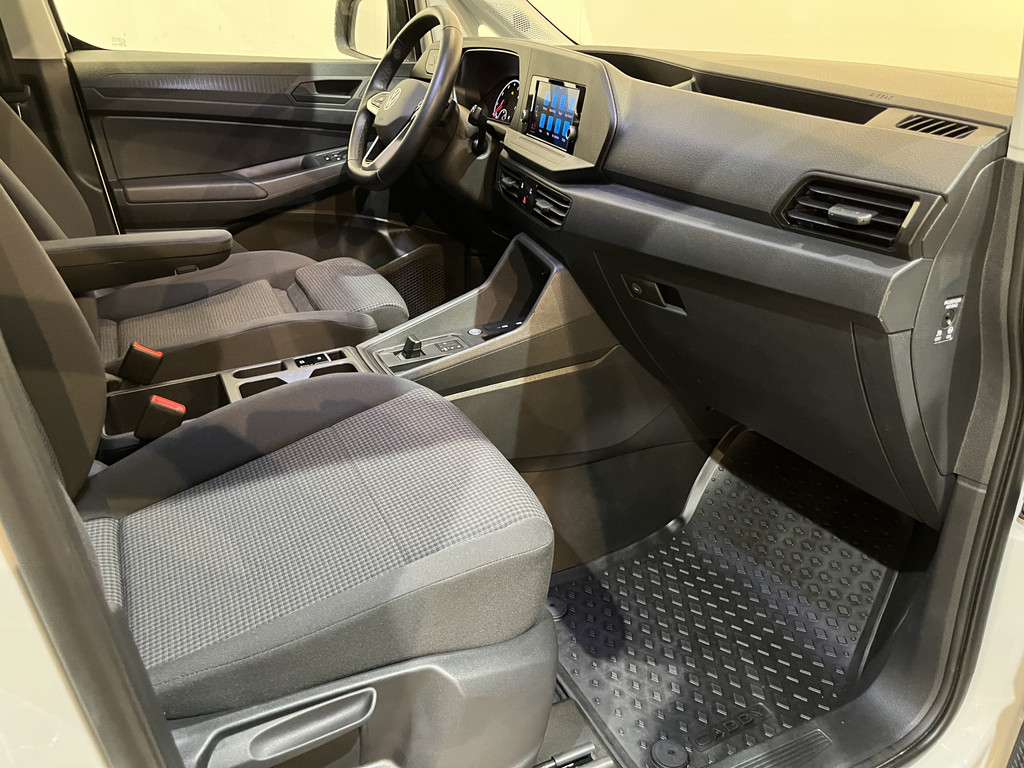 Volkswagen Caddy Cargo 1.5 TSI Automaat BENZINE / Euro 6 / Airco / Cruise Control / CarPlay / Camera / Trekhaak / 9.100 KM !! 21