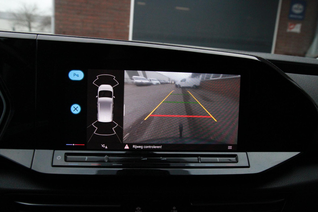 Volkswagen Caddy Cargo 2.0 TDI 1st Edition 122PK Automaat / Trekhaak / Camera / App connect 19