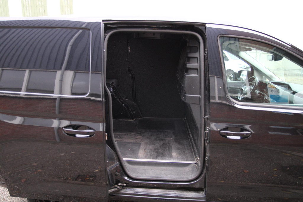 Volkswagen Caddy Cargo 2.0 TDI 1st Edition 122PK Automaat / Trekhaak / Camera / App connect 8