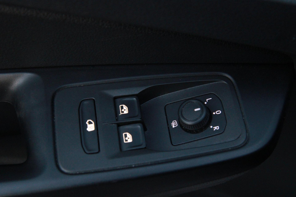 Volkswagen Caddy Cargo 2.0 TDI Style / Multi stuur / ERGO stoel / PDC / APP connect 18