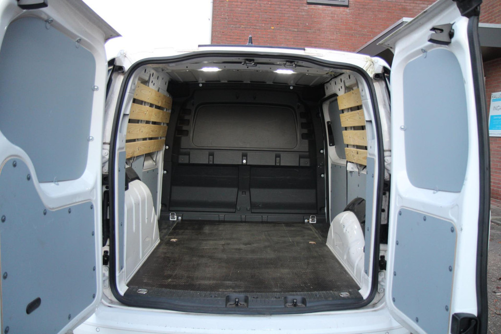 Volkswagen Caddy Cargo 2.0 TDI Style / Multi stuur / ERGO stoel / PDC / APP connect 7
