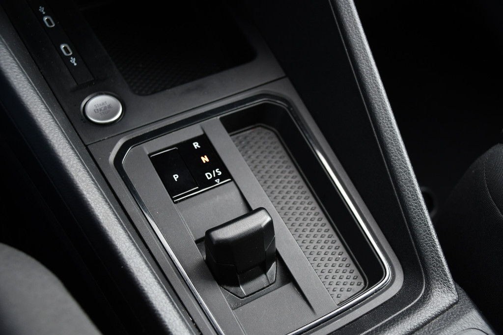 Volkswagen Caddy Cargo 2.0 TDI black Edition Camera, Cruise, Carplay, Stoelverwarming, Automaat, 122PK, Sensoren, LED, Multimedia, UNIEK! 19