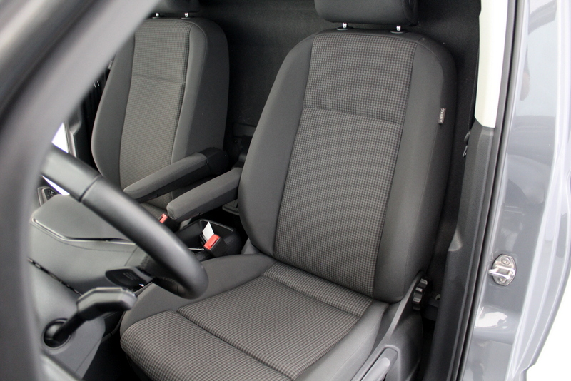 Volkswagen Caddy Cargo Maxi 2.0 TDI Style 123PK, AUTOMAAT | CAMAERA | TREKHAAK | STOELVERWARMING | CARPLAY | NAVIGATIE | PDC V+A 19