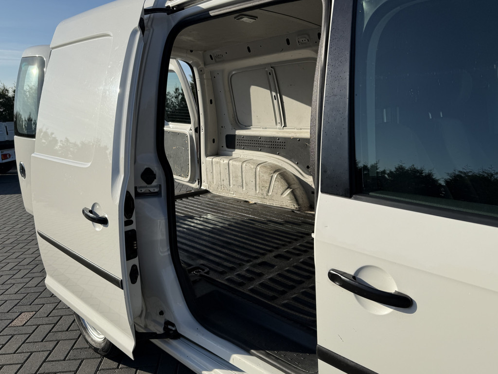 Volkswagen Caddy Maxi 2.0 TDI 4MOTION / L2 MAXI / ECC / CRUISE / TREKHAAK / 4X4 / 6 BAK 9