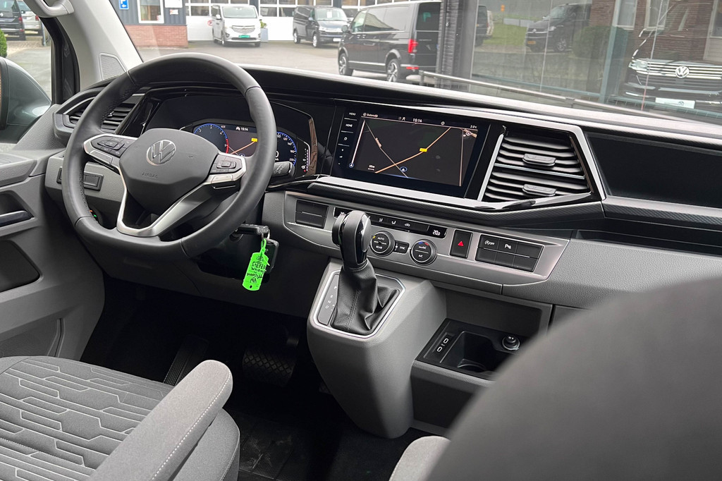 Volkswagen Caravelle T6.1 2.0 TDI 150 PK DSG L2H1 DUB/CAB A-klep ACC | LED | Digital Cockpit | Privacy glass | Apple Carplay/Android Auto 10