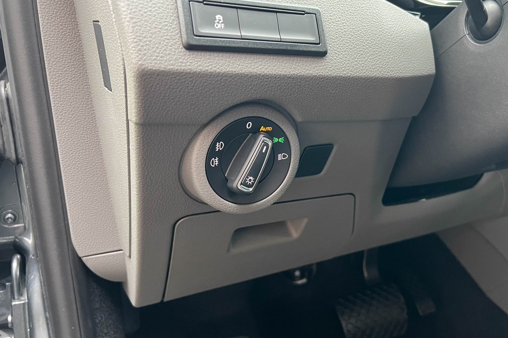 Volkswagen Caravelle T6.1 2.0 TDI 150 PK DSG L2H1 DUB/CAB A-klep ACC | LED | Digital Cockpit | Privacy glass | Apple Carplay/Android Auto 12