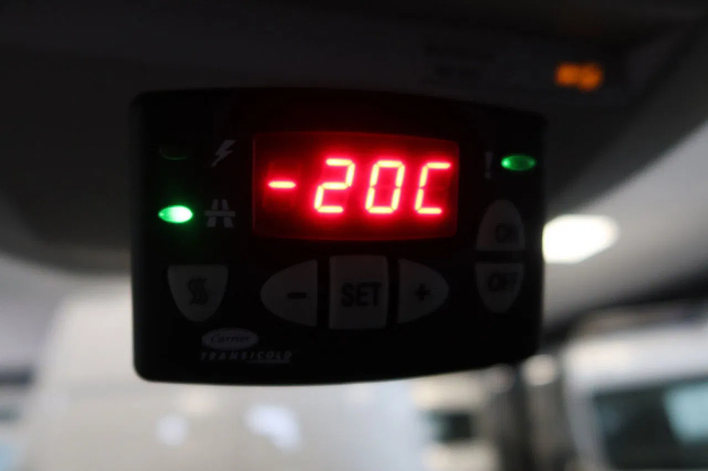 Volkswagen Crafter 177 PK Koel/ Vries/ Verwarmen Carrier xarios 350 met nachtaansluiting BPM vrij. 8