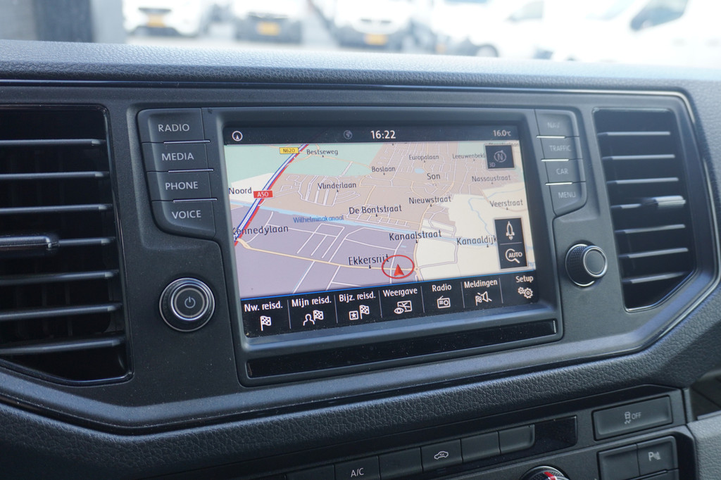 Volkswagen Crafter 2.0 TDI 140PK Automaat L3H3 EURO 6 - Airco - Navi - Cruise - Massage - â¬14.499,- Excl. 11