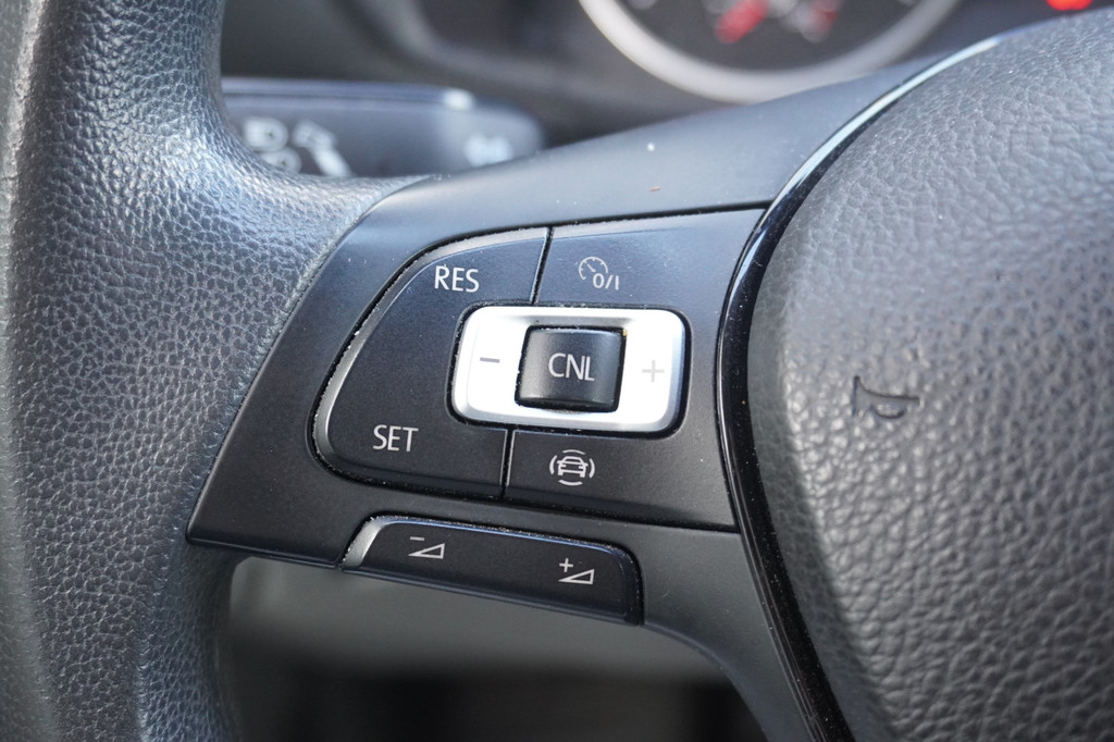 Volkswagen Crafter 2.0 TDI 140PK Automaat L3H3 EURO 6 - Airco - Navi - Cruise - Massage - â¬14.499,- Excl. 15