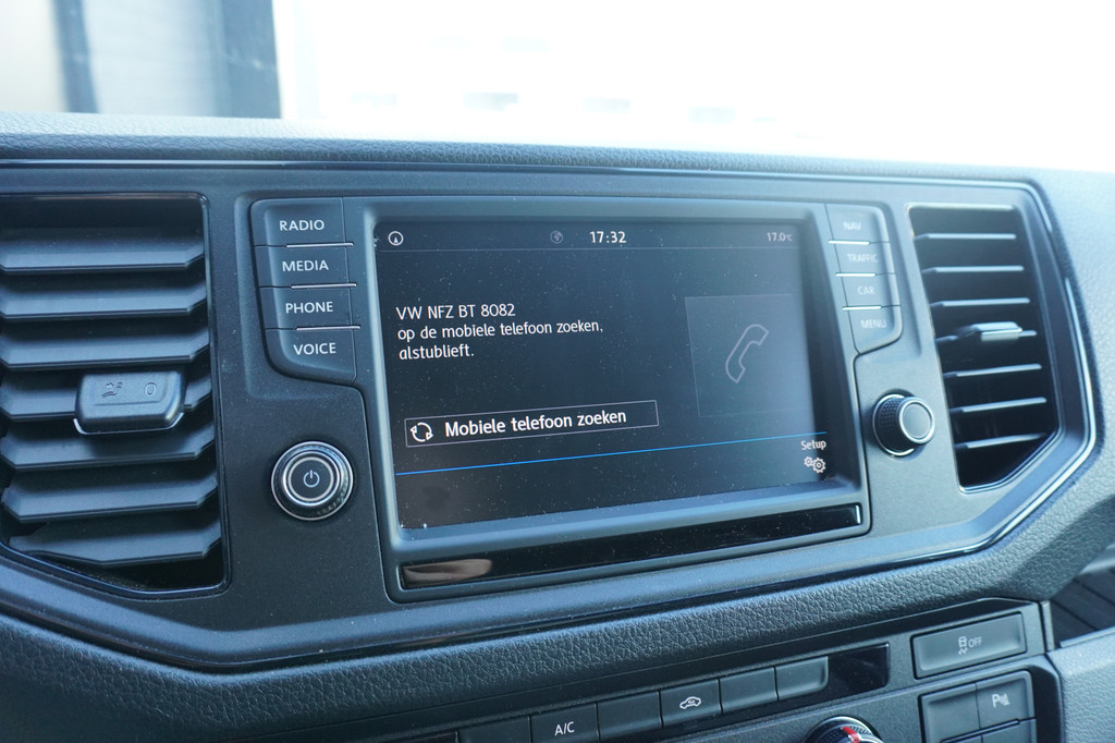 Volkswagen Crafter 2.0 TDI 140PK Automaat L4H3 EURO 6 - Airco - Navi - Cruise - PDC - 2x Schuif - â¬19.900,- Excl. 11