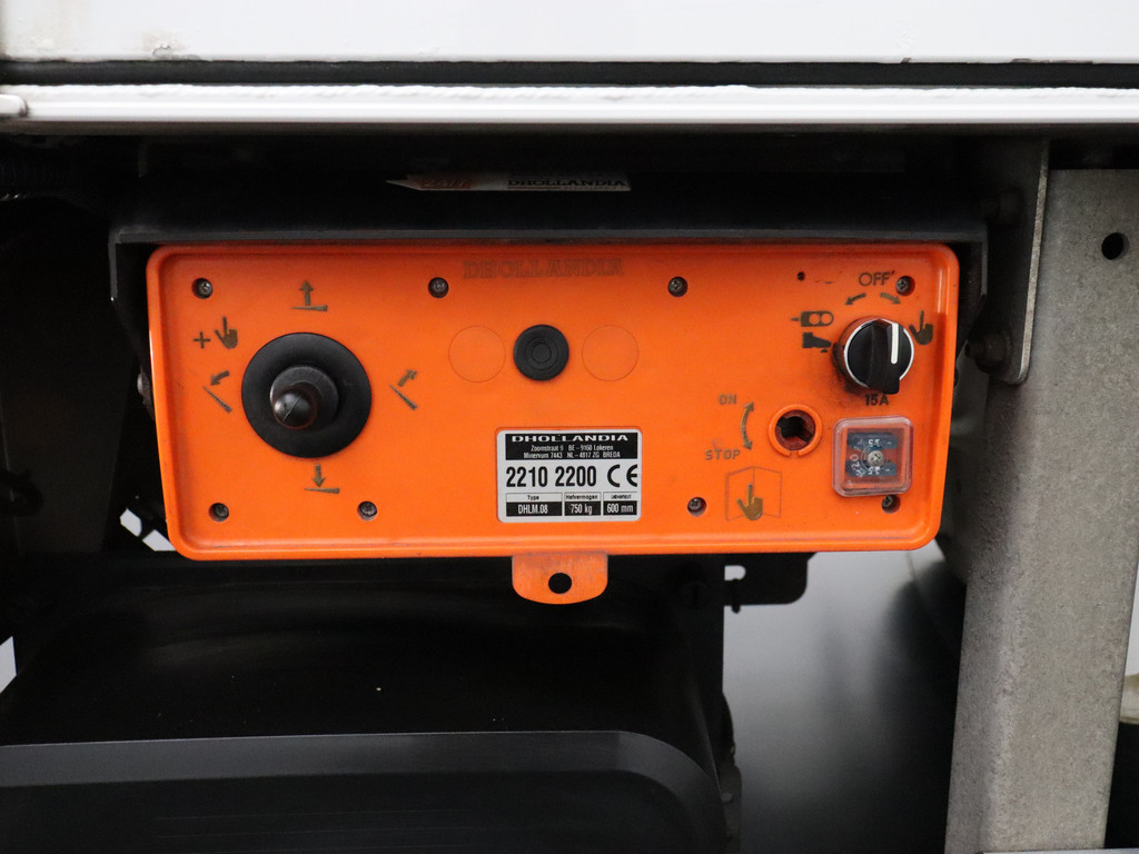 Volkswagen Crafter 2.0TDI 140PK Bakwagen+Laadklep | 4,45 Laadlengte | Navigatie | Airco | Cruise | 3-Persoons | Dakspoiler | Zijdeur 21