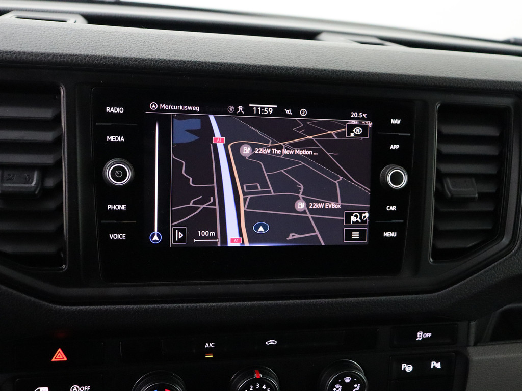 Volkswagen Crafter 2.0TDI 140PK DSG Automaat L3H3 Exclusive | Leder | Led | Navigatie | Camera | 3000Kg Trekhaak 17