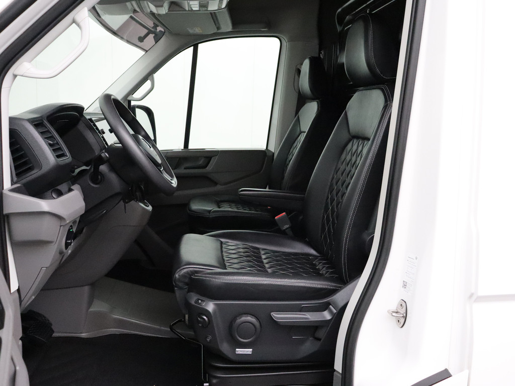 Volkswagen Crafter 2.0TDI 140PK DSG Automaat L3H3 Exclusive | Leder | Led | Navigatie | Camera | 3000Kg Trekhaak 19