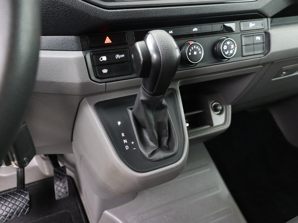 Volkswagen Crafter 2.0TDI 140PK DSG Automaat L4H3 Highline | Imperiaal | Trekhaak | Airco | 3-Persoons | Betimmering 15