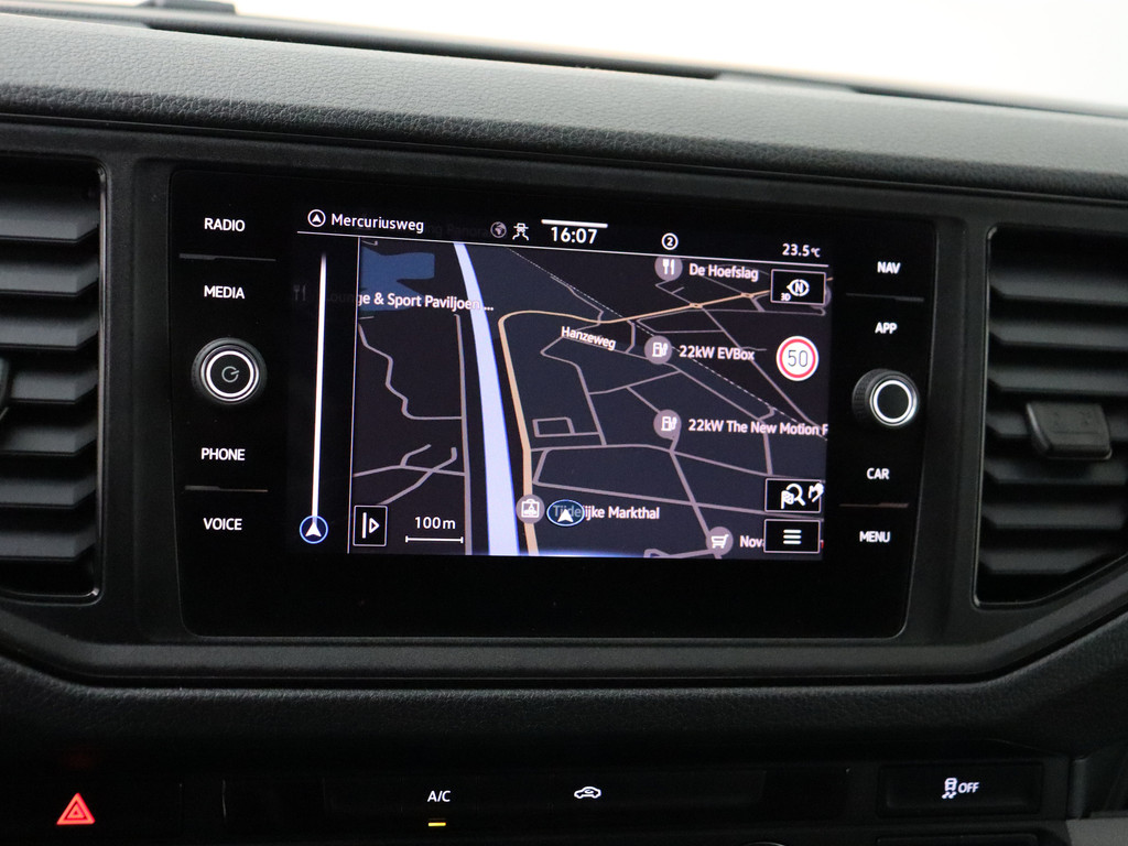 Volkswagen Crafter 2.0TDI 140PK DSG Automaat L4H3 Highline | Imperiaal | Trekhaak | Airco | 3-Persoons | Betimmering 17