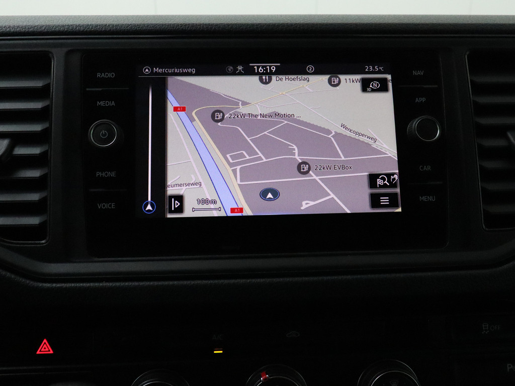 Volkswagen Crafter 2.0TDI 140PK DSG Automaat L4H3 Highline | Navigatie | Camera | 3-Persoons | Betimmering 18